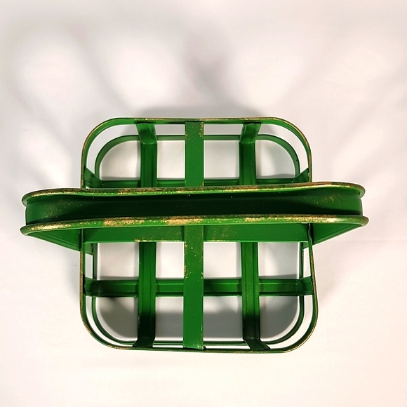 4 piece set of glass Milk bottles with carrying metal rack with handle - Picture 9 of 16